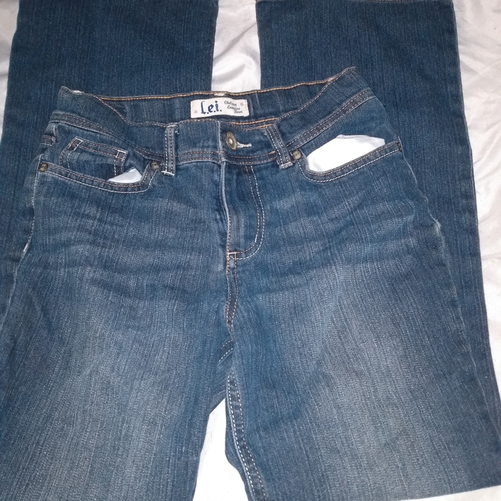 black baggy jeans